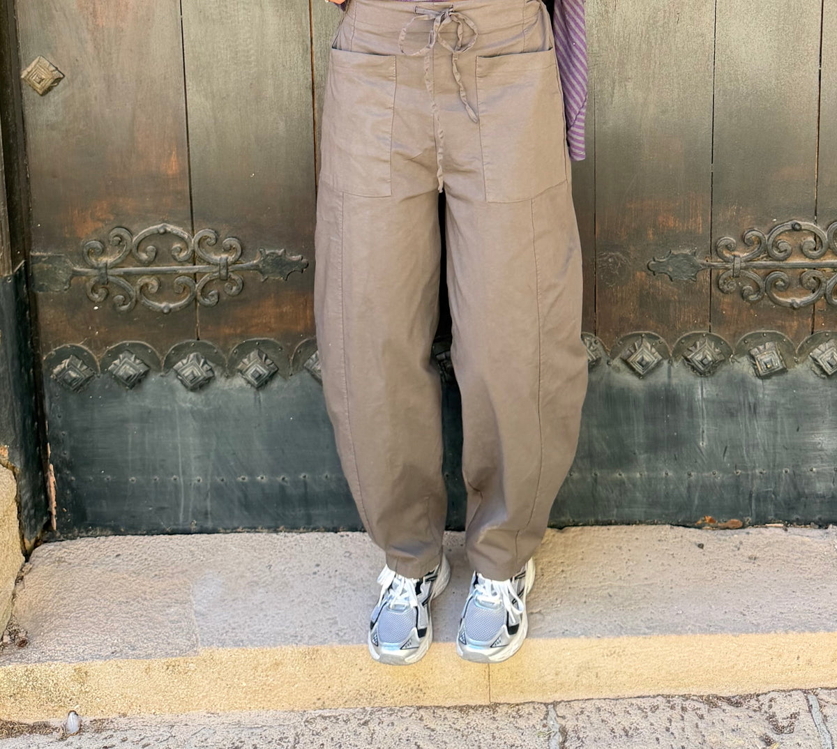 PANTALÓN BALLOON CUERDAS GRIS