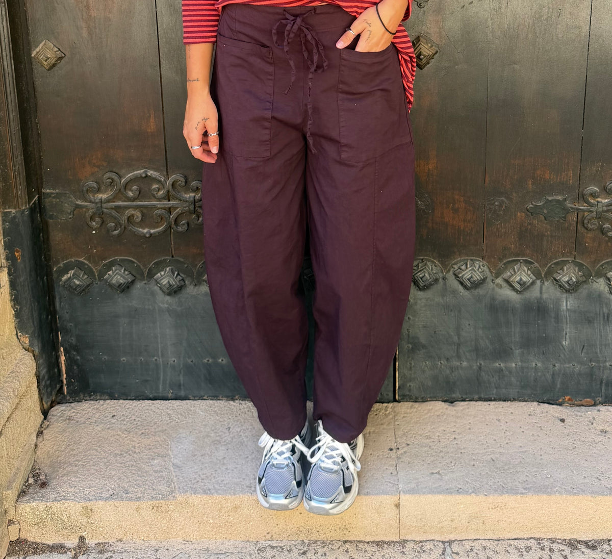 PANTALÓN BALLON CUERDAS BURDEOS