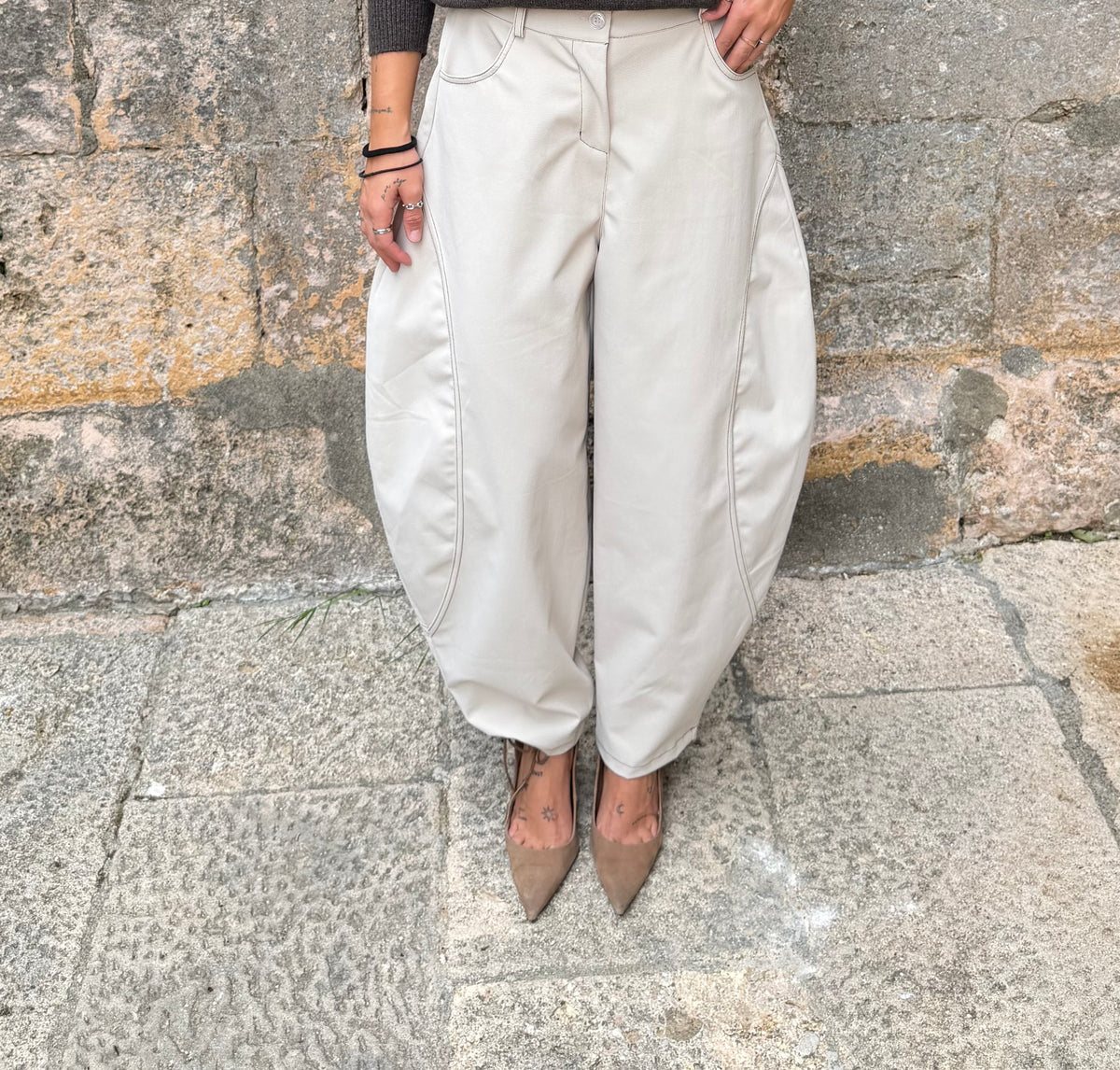 PANTALÓN BALLOON STITCH CRUDO